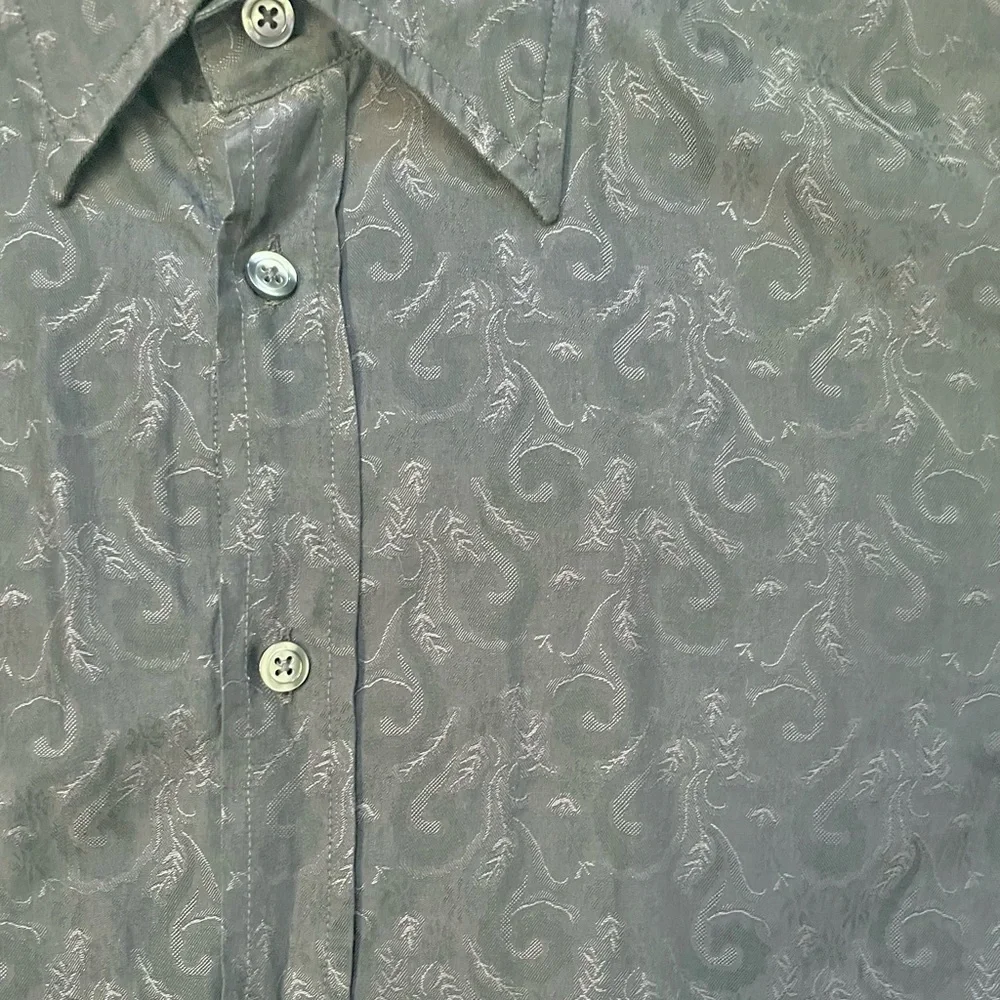 Black Paisley Men’s Hugo Boss Fitted Button Up Dress Shirt - Picture 6 of 8